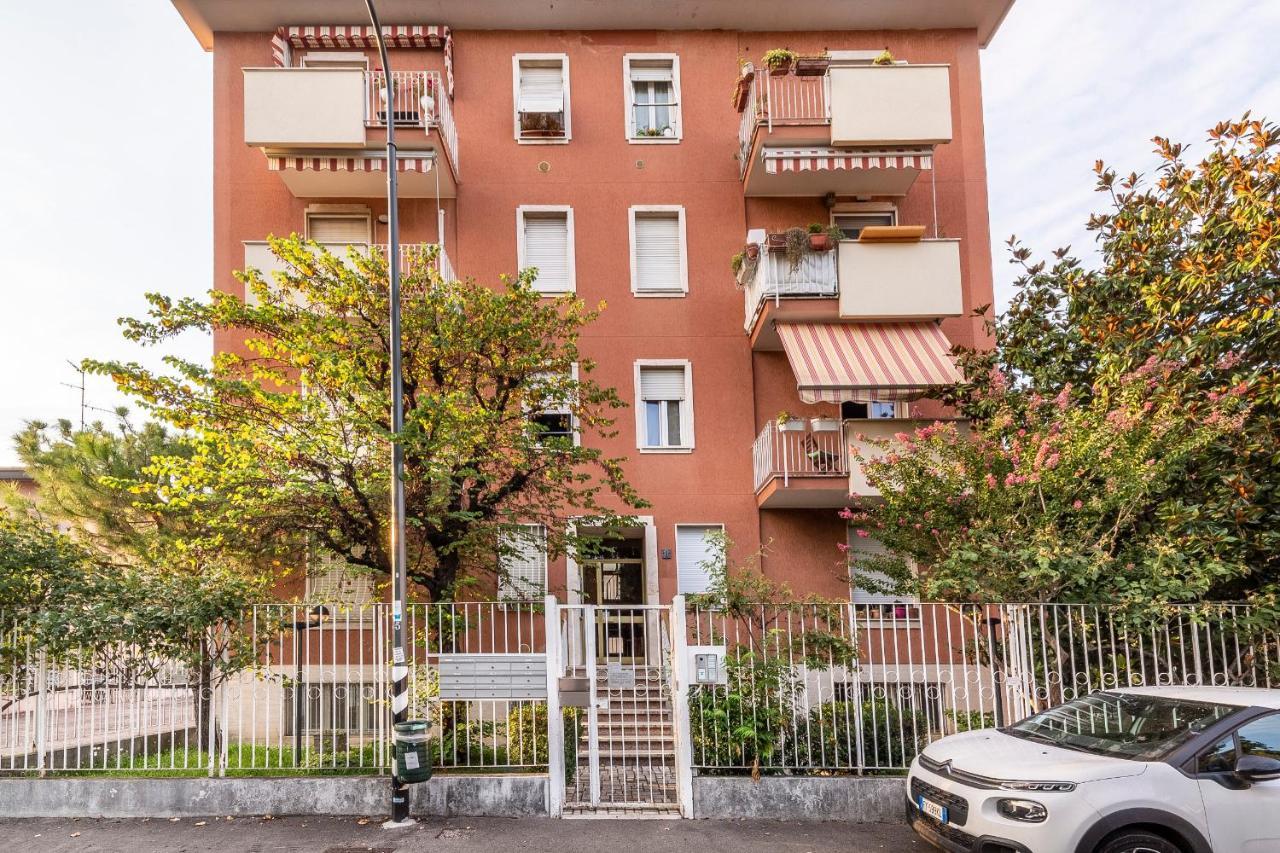 Precotto Comfortable Flat With Balcony Apartment Milan Exterior photo