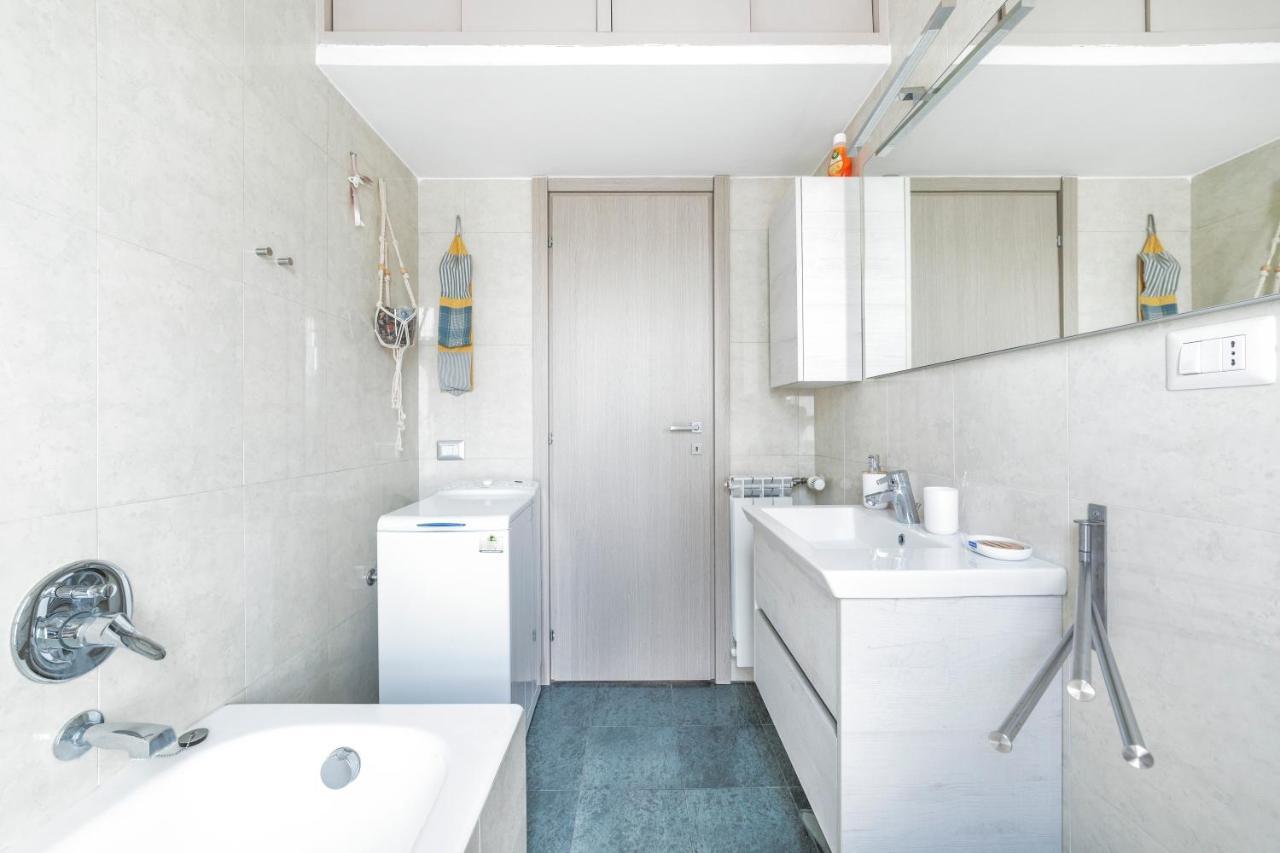 Precotto Comfortable Flat With Balcony Apartment Milan Exterior photo